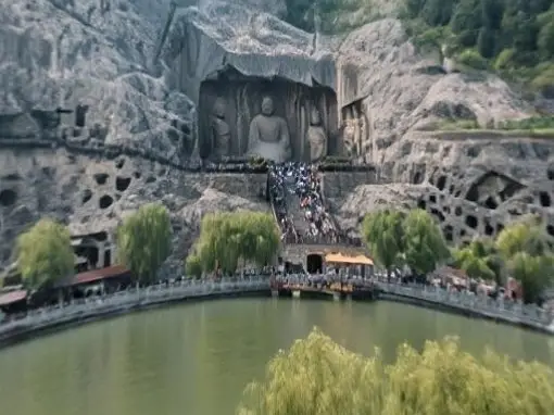 龙门石窟